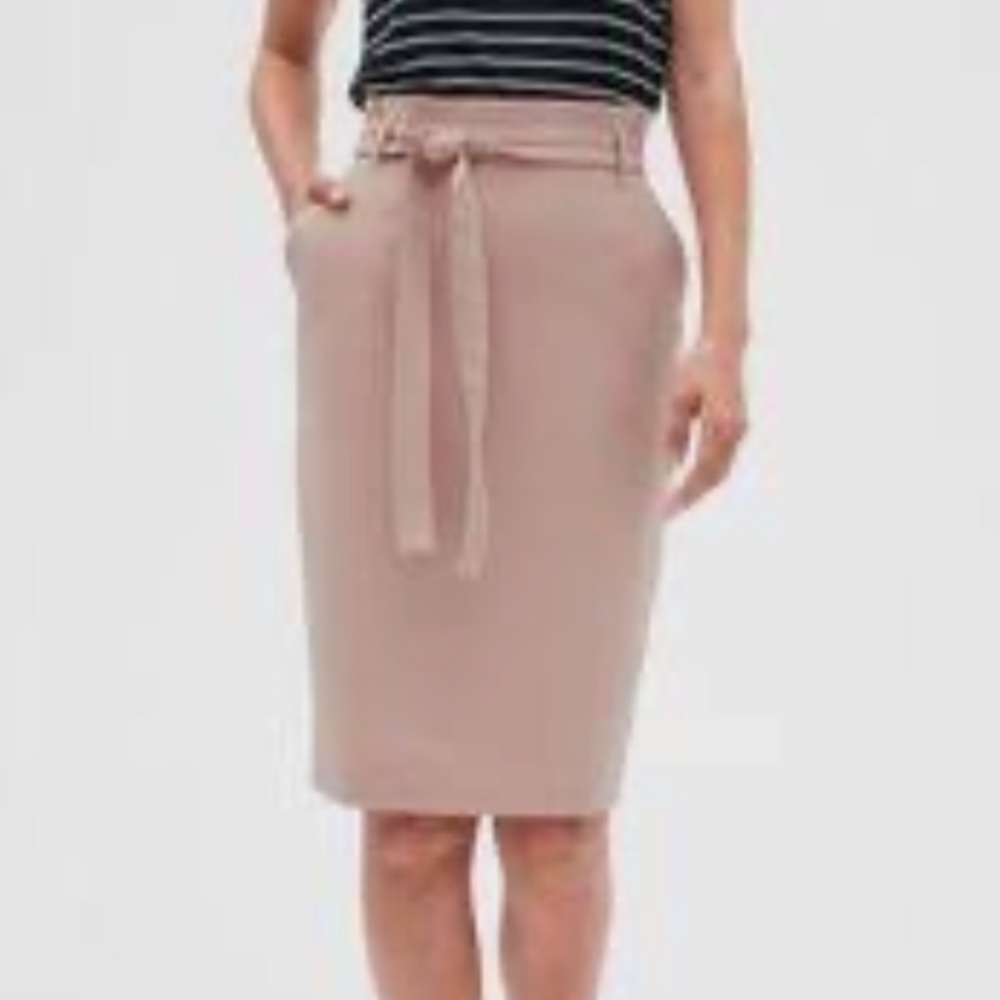 Banana Republic blush pencil skirt